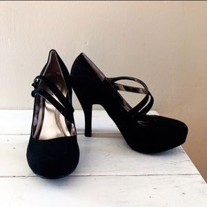 Qupid Mary Jane heels